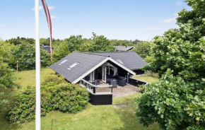 Awesome Home In Skjern With Wifi